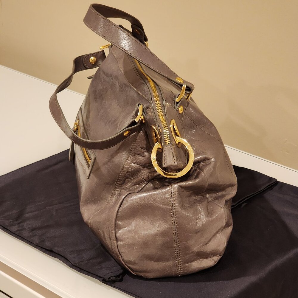 Brand New!! BEVINI: Italian Light Weight Dove Gray Leather bag - Picture 15 of 16